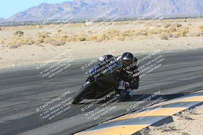 media/Jan-10-2025-CVMA Friday Practice (Fri) [[489e0da257]]/Group 4 and Trackday/Session 2 (Turn 4 Inside)/